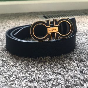 FERRAGAMO adjustable GANCINI belt !!